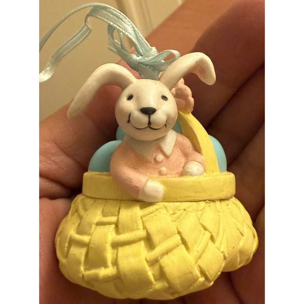 Avon vintage resin